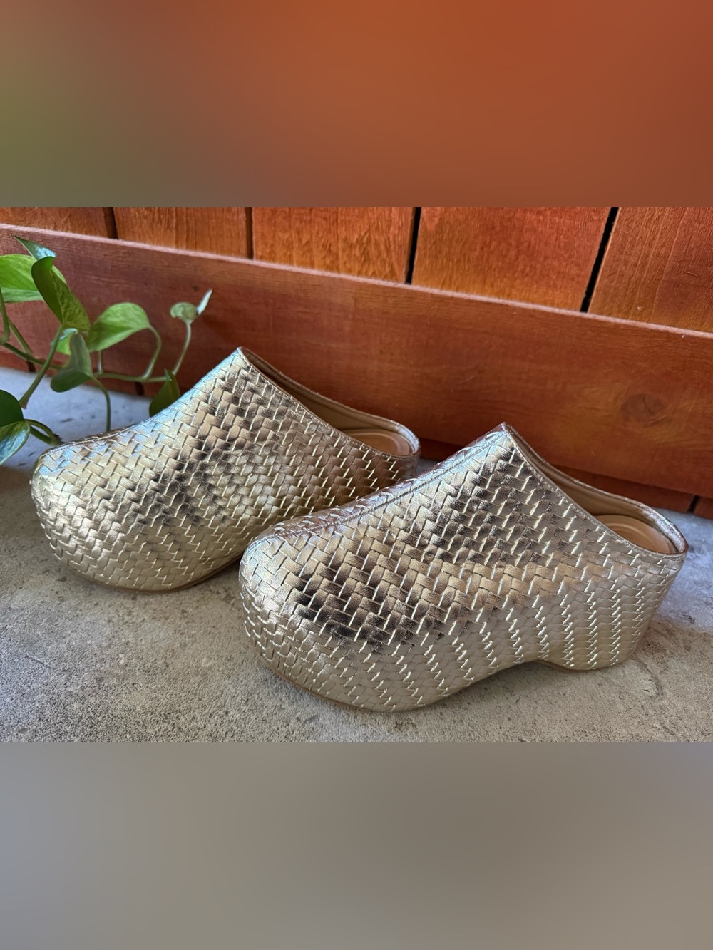 Azalea Wang Teatree Gold Woven Clog Gold Woven Mules US 8 New With Box
